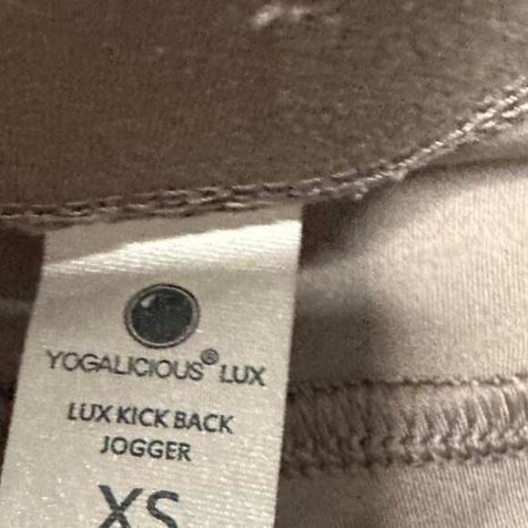 Yogalicious Lux Kickback Joggers Align Material Size XS Perfect For Yoga, Gym - Picture 4 of 4